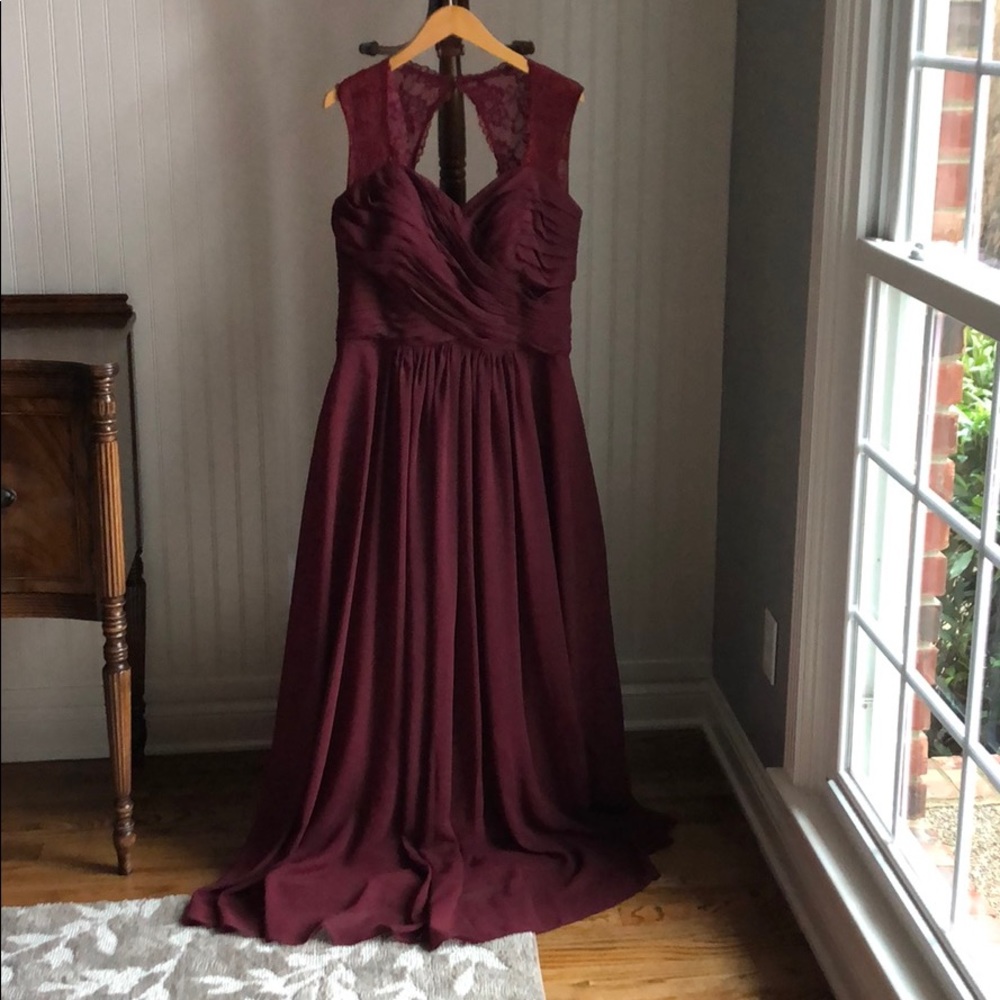 Maroon Bridesmaid / Formal Dress